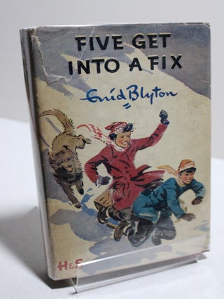 Item # 1451 Five Get Into a Fix. Enid Blyton